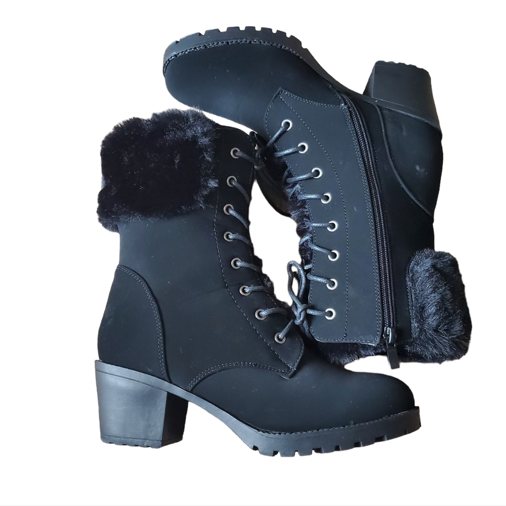 Women's Boots with Faux-Fur